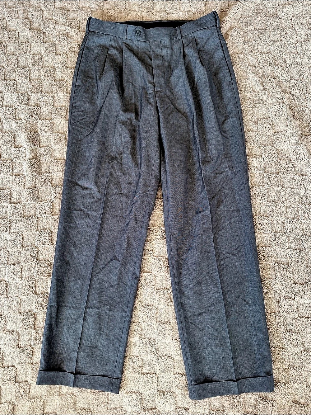 Roundtree & Yorke TravelSmart Pleated Dress Pants Men's Dress Pants Gray 32x30 C
